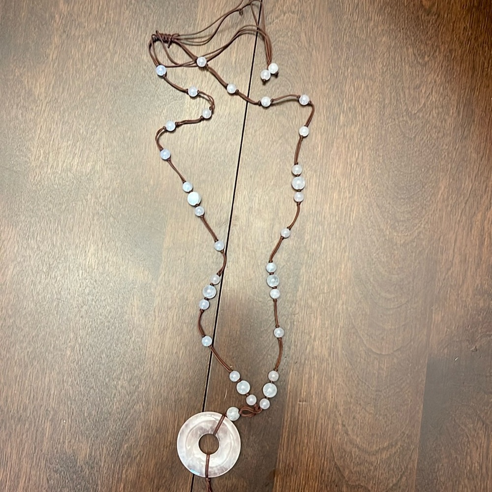 Brown & White Round Disc Pendant Beaded Necklace